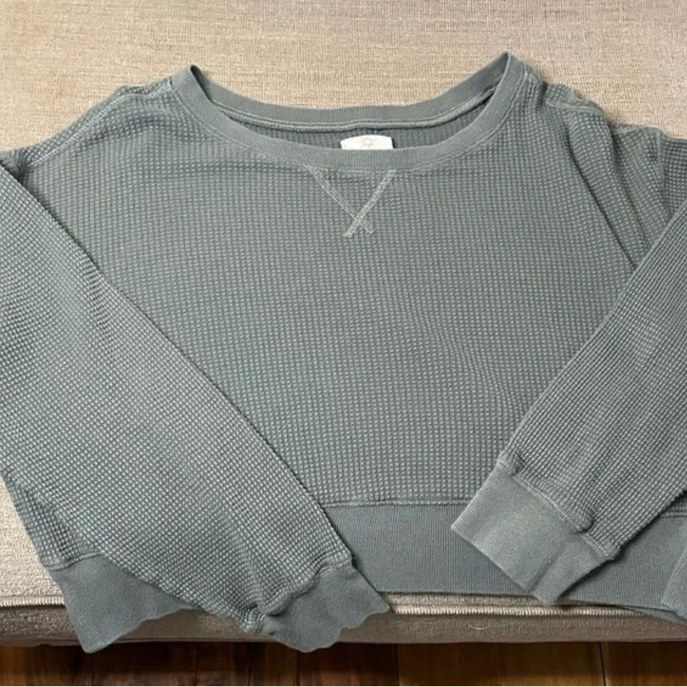 Aerie Women's Textured Olive Green Cropped Crew Neck Sweater